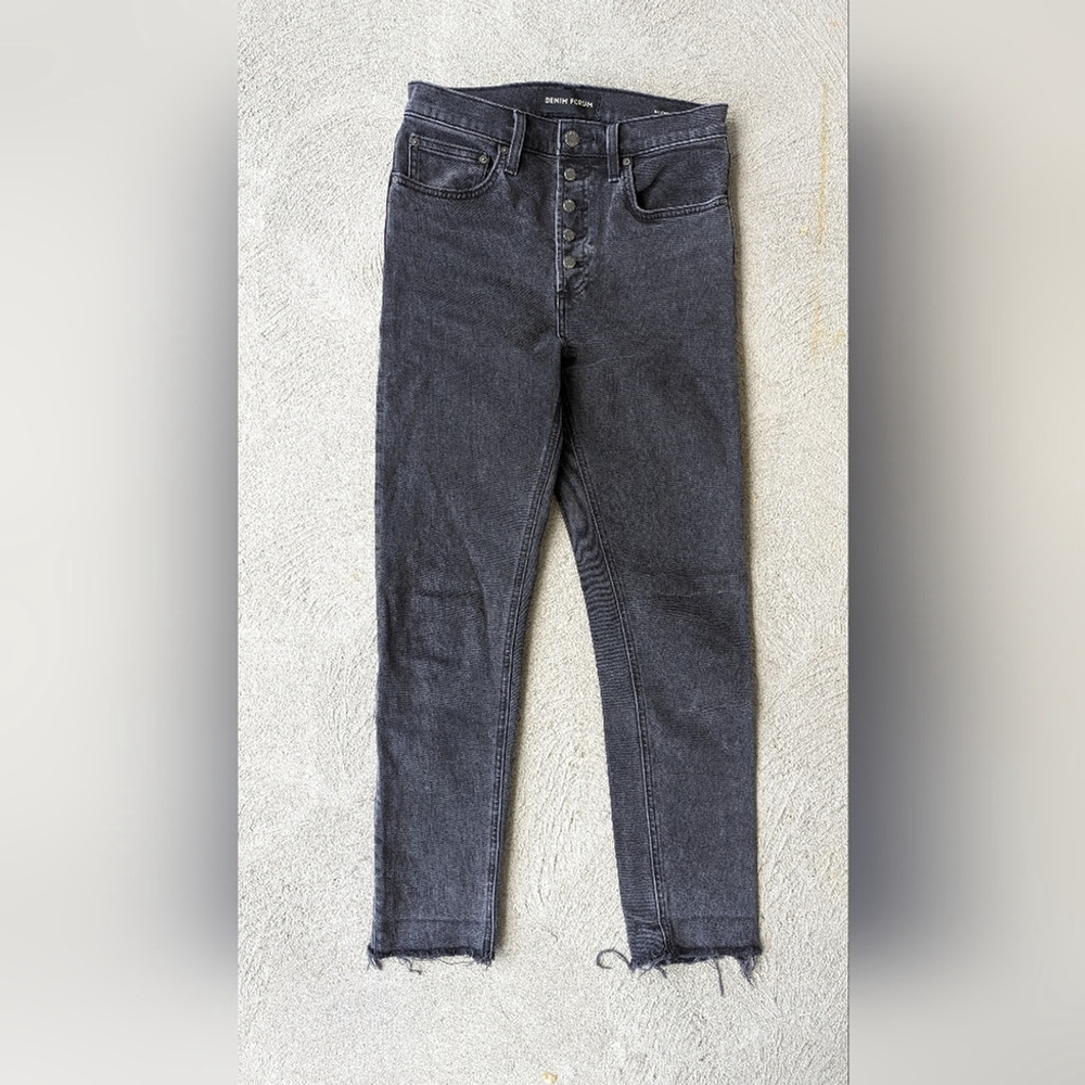 Denim Forum by Aritzia The Yoko High Rise Slim 28L High-waisted slim jeans - Picture 2 of 3
